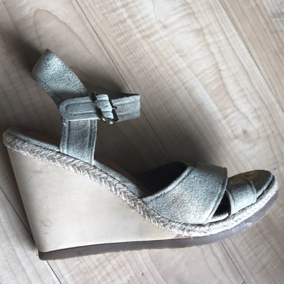 Maddy Wood Wedge Size 8 in Gold - Picture 4 of 4